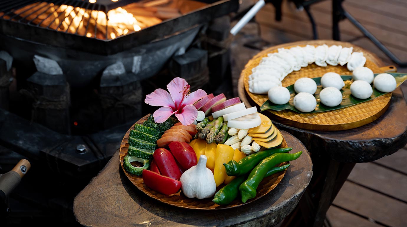 ビーガン餃子と野菜の蒸し鍋